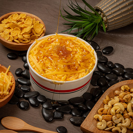 عريكة قشطة وجبن وسط